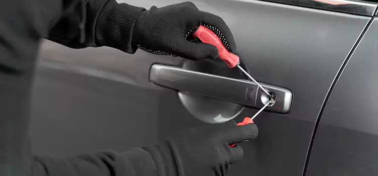 Locked Out of Car Help Kankakee